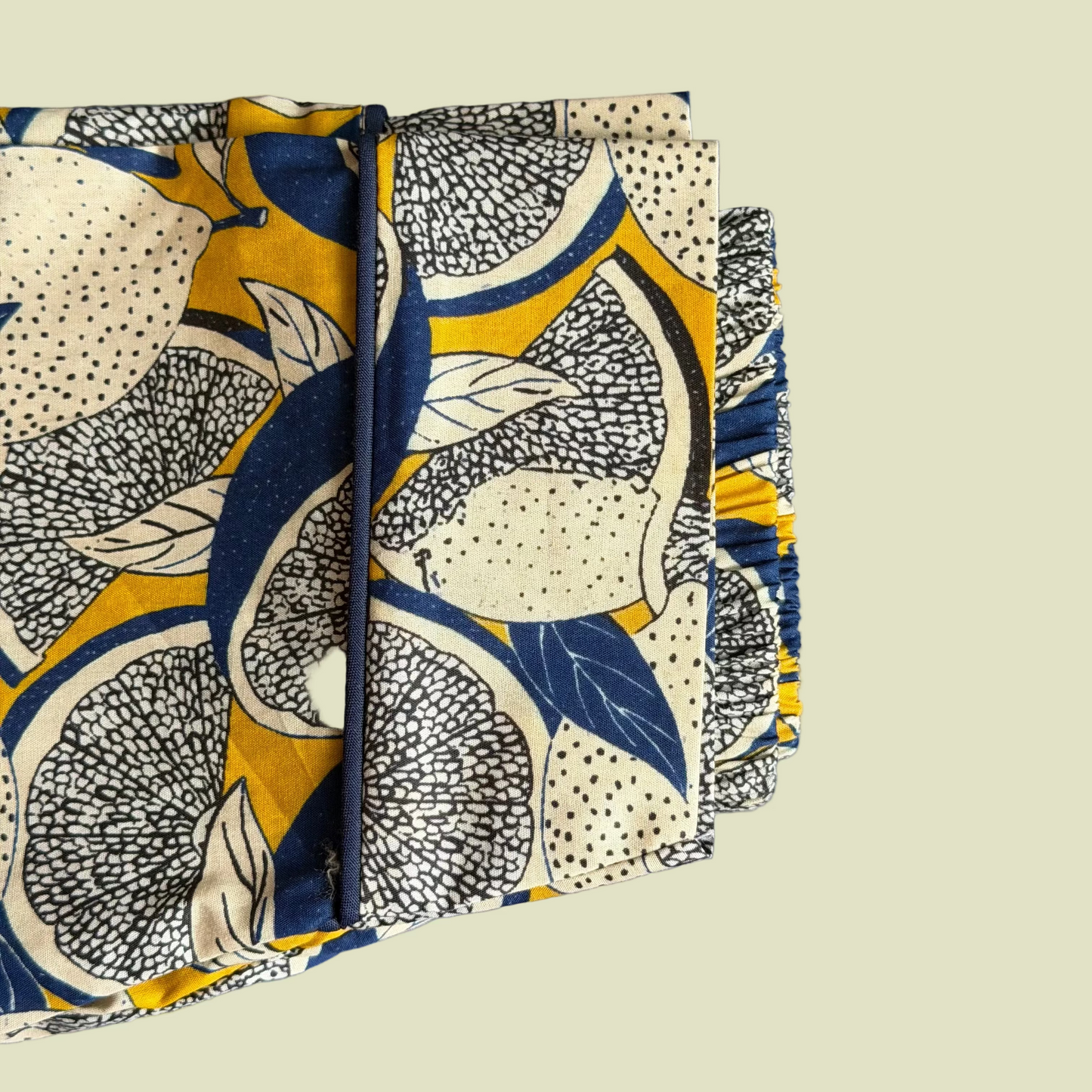 THE Yellow LINE 002